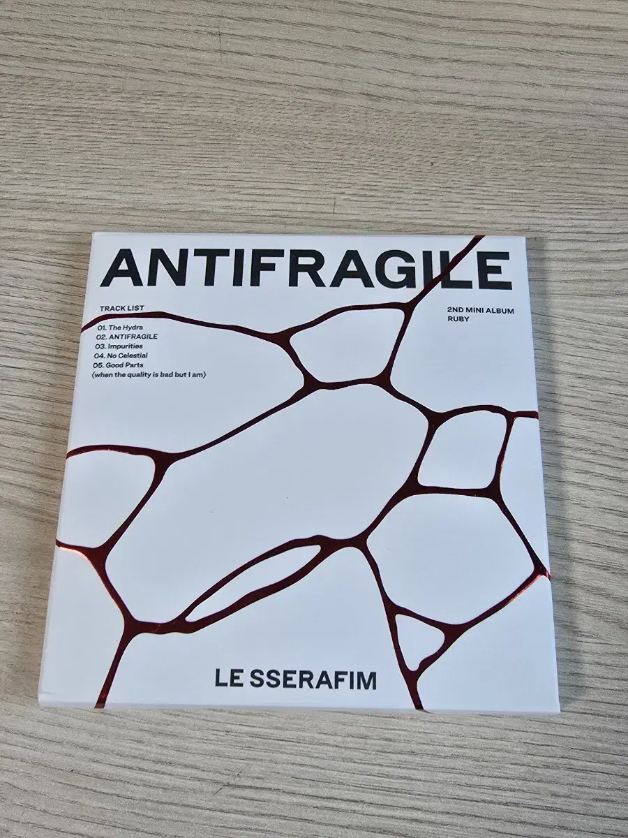 르세라핌 ANTIFRAGILE 컴팩트 앨범 양도합니다